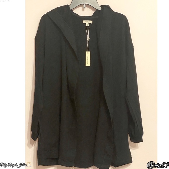 Max Studio Sweaters - Max Studio Cardigan Women’s Sweater Size: Medium Color: Black